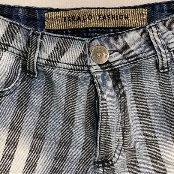 Striped jeans shorts - Picture 4 of 10